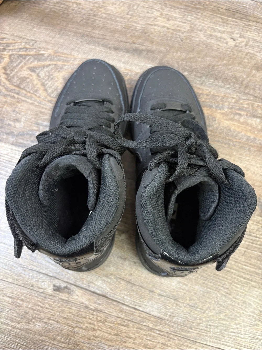 Nike Air Force 1 High GS Triple Black Sneakers 653998-001 Size 5Y
